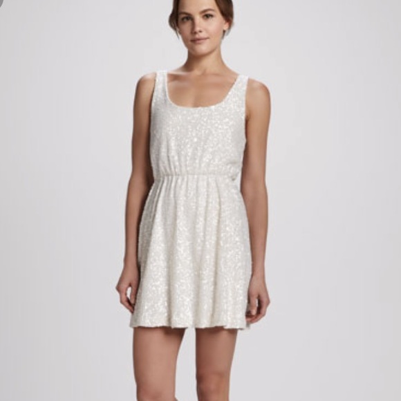 alice and olivia white lace dress